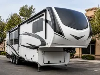 Grand Design Solitude S-Class 3550BH — frontal