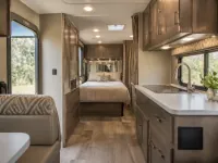 NeXus RV Triumph 32T — detalle