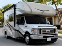 Thor Motor Coach Chateau 21Z — front