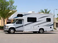 Thor Motor Coach Chateau 21Z — side