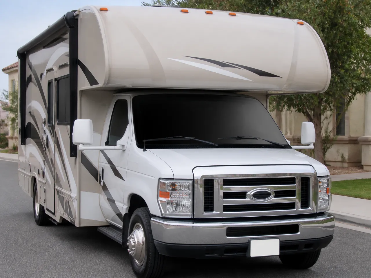 Thor Motor Coach Freedom Elite 22FE — frente