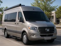 Winnebago Era 70B — frontal