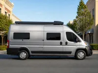 Winnebago Solis 59PX — lateral