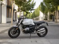 BMW R nineT — side