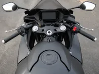 Honda CBR650R — detalhe