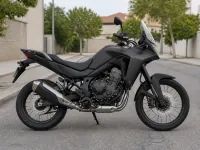 Honda XL750 Transalp — lateral