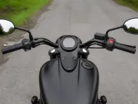 Kawasaki Vulcan 900 Custom — detalle