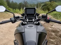 Suzuki V-Strom 1050XT Adventure — detalle