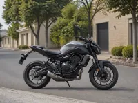 Yamaha MT-07 — lateral