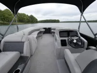 Bentley Pontoons Fish 20 — detalle