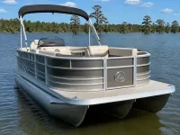 G3 Boats Suncatcher 16E — frontal