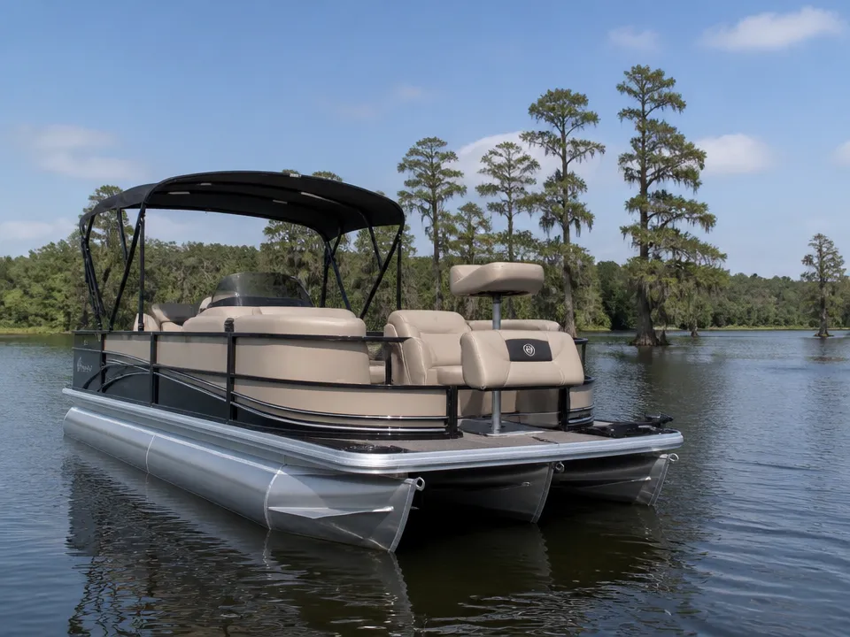 Sun Tracker Bass Buggy 18 DLX