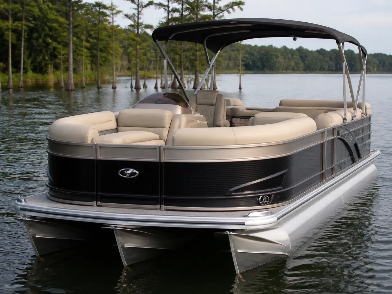 Tahoe Pontoon — frontal