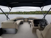 Tahoe Pontoon — detalle