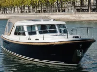 Altena 126 Family — frontal