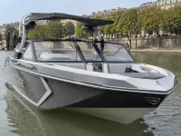 Correct Craft Super Air Nautique G21 — front