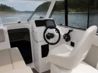 Jeanneau Merry Fisher 585 — деталь