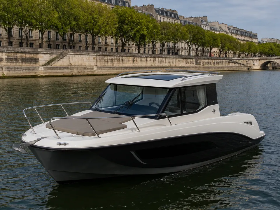 Quicksilver Activ 645 Cabin