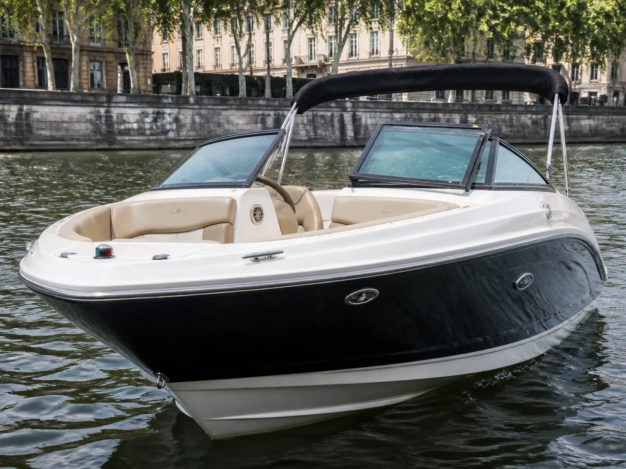Sea Ray 210 SPX OB — avant