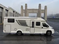 Bürstner Lyseo Time IT 690 G — seitlich