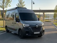 Renault Master — vorn