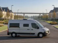 Renault Master — seitlich