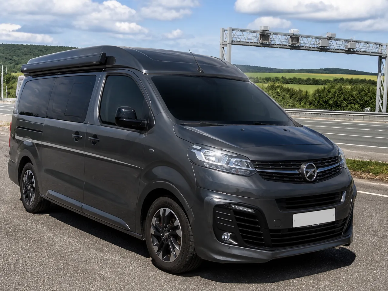 Stylevan Equinox IV — الأمام