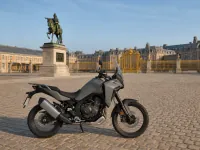 Honda Africa Twin — الجانب
