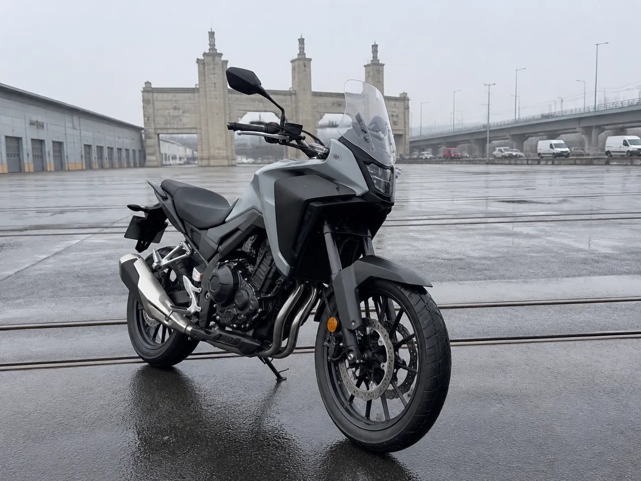 Honda NX500 — 正面