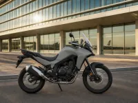 Honda Transalp XL750 — الجانب