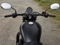 Moto Guzzi V9 Bobber — détail