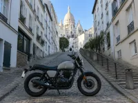 Royal Enfield Bear 650 — lateral
