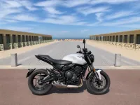 Triumph Trident 660 — الجانب