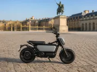 BMW CE 02 — seitlich