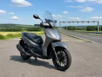 Piaggio Beverly 400 — الأمام