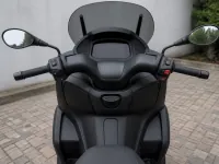 Piaggio MP3 125 — detail