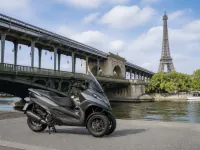 Piaggio MP3 400 Sport — الجانب