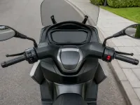 Piaggio MP3 500 — detail