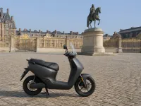 Segway E125S — الجانب