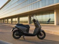Segway E300SE — الجانب