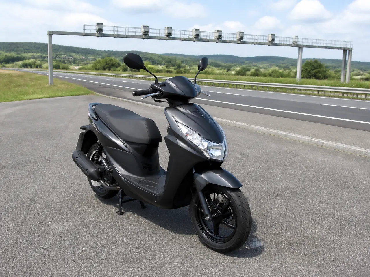 SYM Orbit 3 50 — الأمام