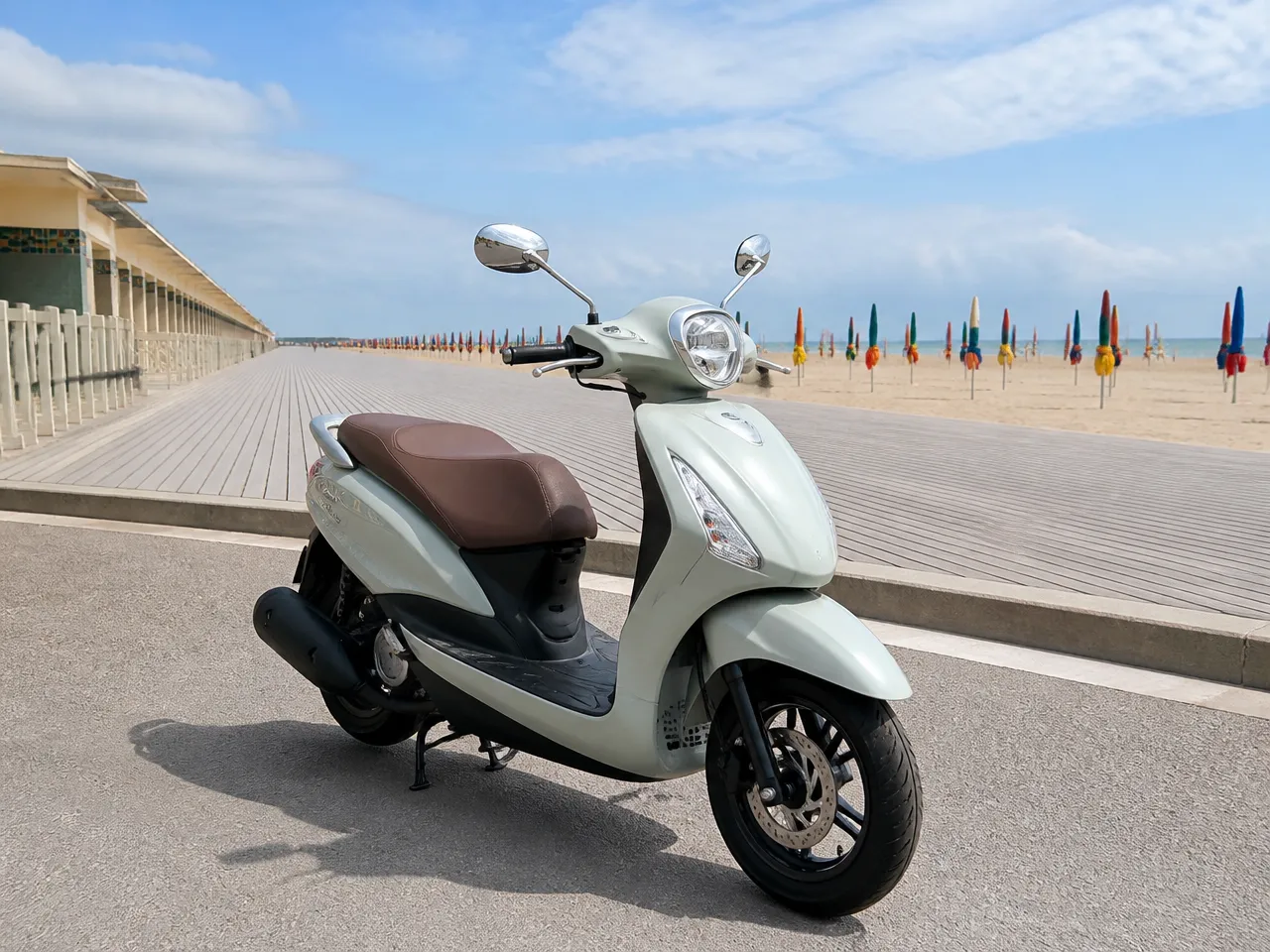 Yamaha D'elight 125 — vorn