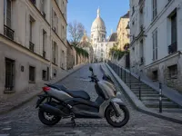 Yamaha XMAX 125 — الجانب