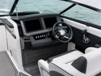 Monterey 328 SS — detail