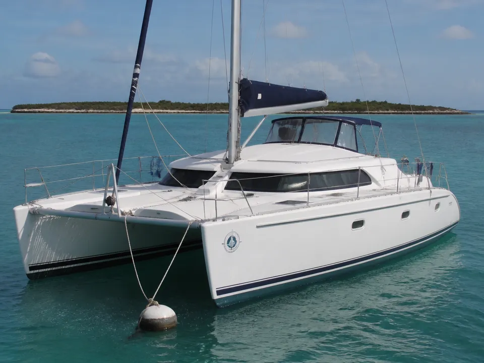 Island Spirit 380