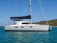 Island Spirit 380 — сбоку