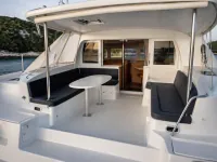 Lagoon 380 — detail