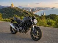 Ducati Monster 795 — ด้านหน้า