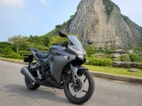 Honda CBR250 — спереди