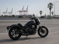Kawasaki Vulcan S — ด้านข้าง